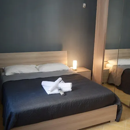 Hotel La Casa Di Lorenzo 3*